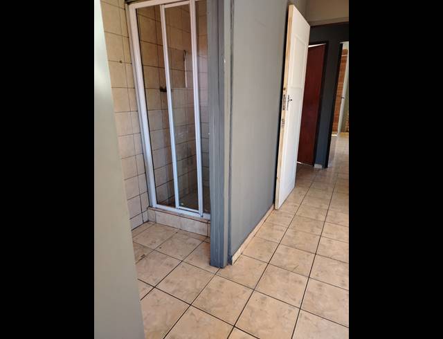 3 BEDROOM APARTMENT FOR SALE IN AMAJUBA PARK